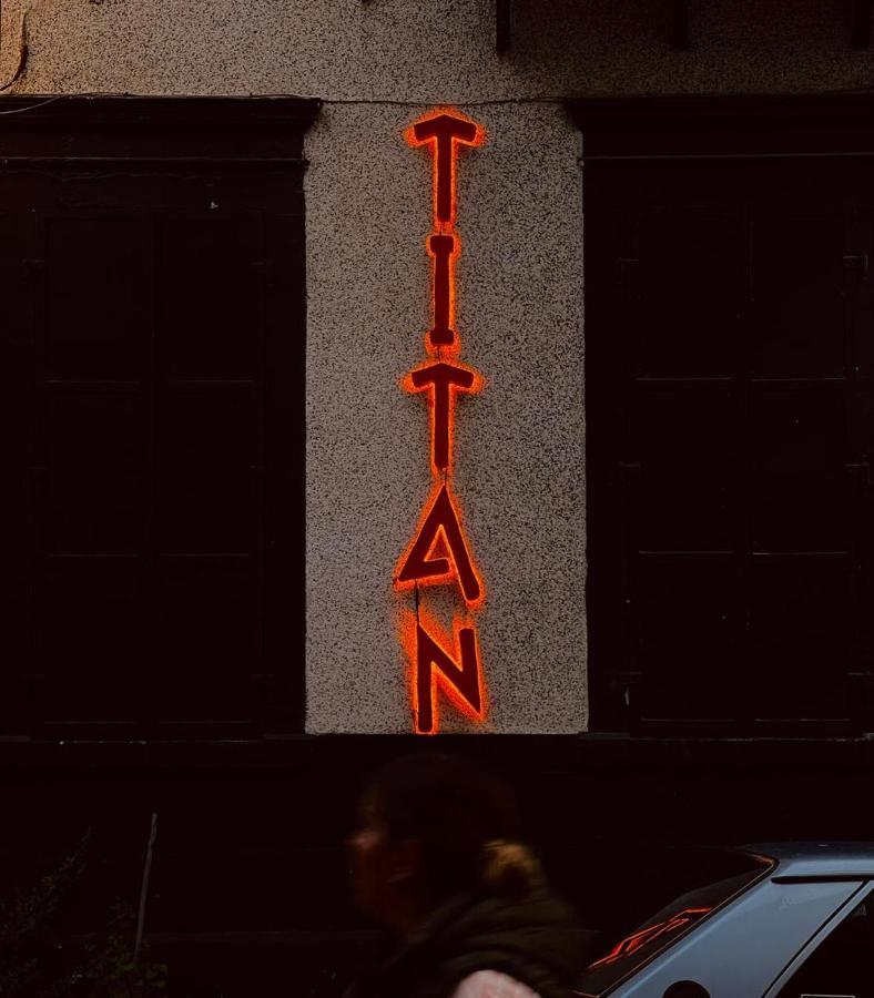 이즈미르 Titan House 호스텔 외부 사진